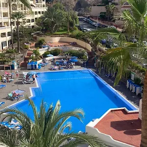 https://castle-harbour-pool-view.tenerifehoteles.net